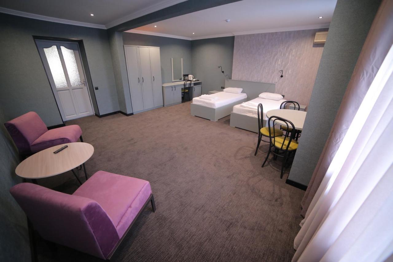Olympica Hotel Ałma Ata Zewnętrze zdjęcie
