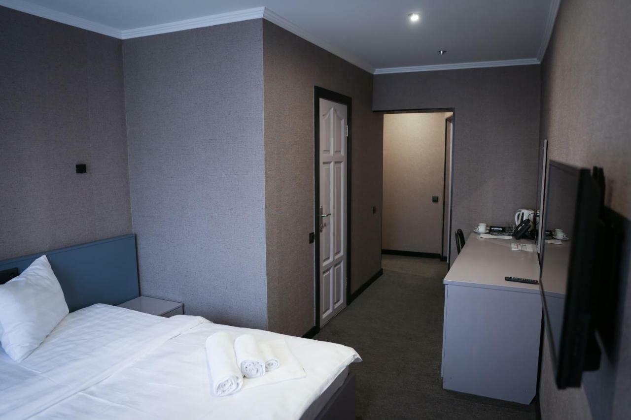 Olympica Hotel Ałma Ata Zewnętrze zdjęcie